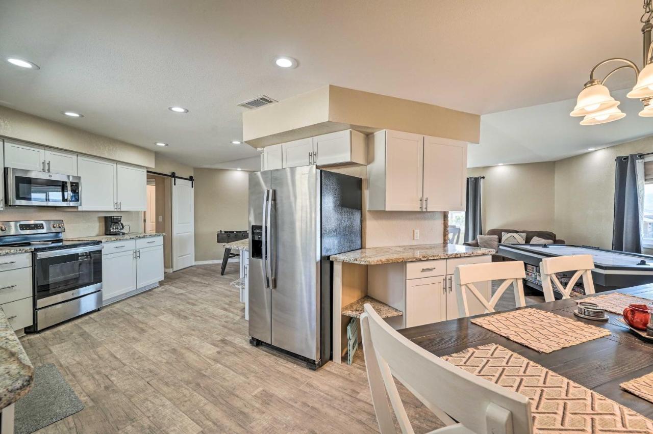 Lake Havasu Family Retreat With Patio And Game Room Lake Havasu City Kültér fotó