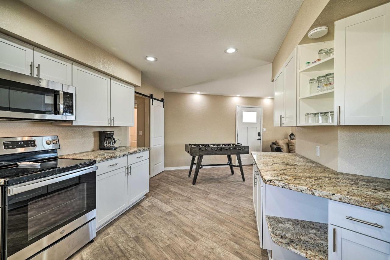 Lake Havasu Family Retreat With Patio And Game Room Lake Havasu City Kültér fotó